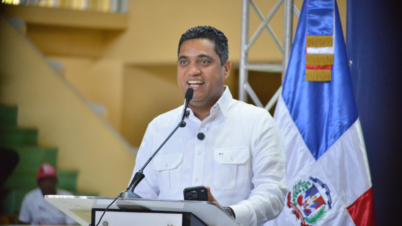 El ingeniero Kelvin Cruz, será homenajeado con la dedicatoria del XV torneo de softbol empresarial de la provincia Sánchez Ramírez, que arranca el 6 de diciembre del 2025. (Fuente externa).
